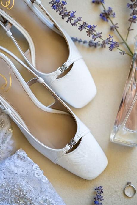 lovely wedding tinos unique florals_15