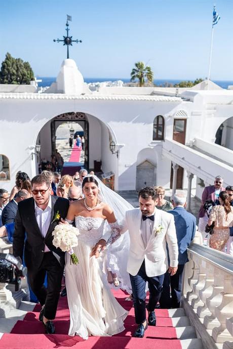 lovely wedding tinos unique florals_25