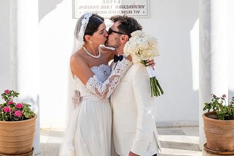 Lovely wedding in Tinos with unique florals | Vaso & Alexandros