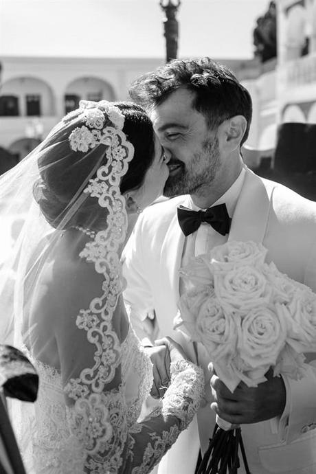 lovely wedding tinos unique florals_24