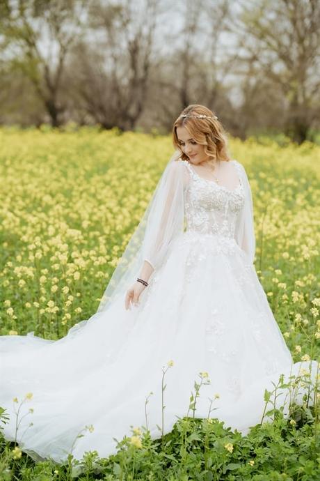 romantic winter wedding drama_39