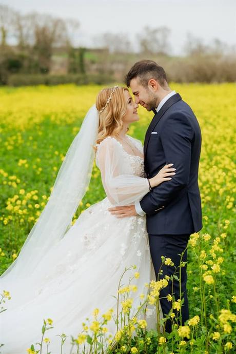 romantic winter wedding drama_43