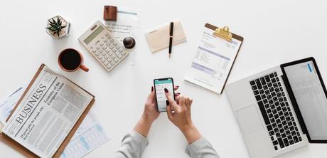 Should Small Businesses Outsource Social Media Management? social media marketing