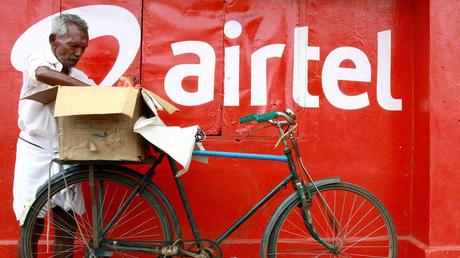 Airtel best 365 days recharge plan get unlimited call 2gb perday data cost 10 per day