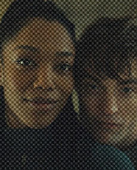 Social Class, Weird Diets & Mickey 17 (2025) Naomi Ackie portays Nasha, alongside Pattinson as Mickey 17