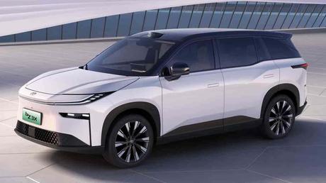toyota bz3x electric suv gets 10000 bookings in 1 hour