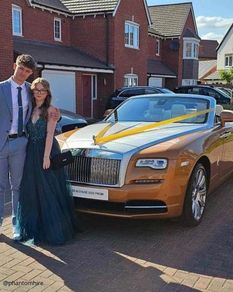 wedding car hire london bridal circle car white with beige with yellow ribbon premium retro car phantomhire