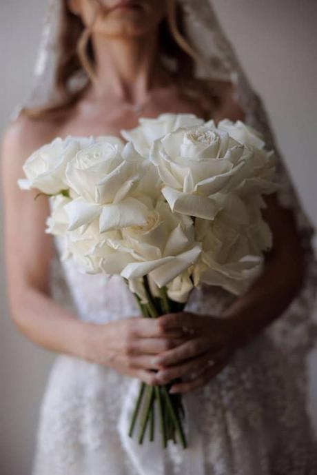 romantic-autumn-wedding-ktima-vikis-filled-with-lush-florals-timeless-elegance_15