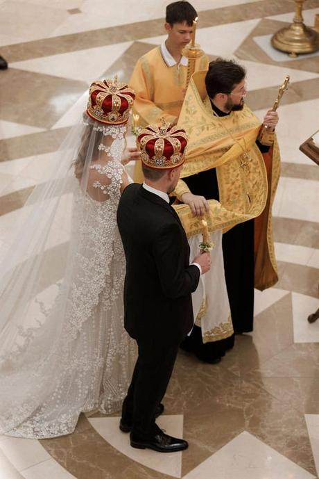 romantic-autumn-wedding-ktima-vikis-filled-with-lush-florals-timeless-elegance_22