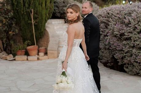 A romantic autumn wedding at Ktima Vikis filled with lush florals and timeless elegance  | Dasha & Daniel