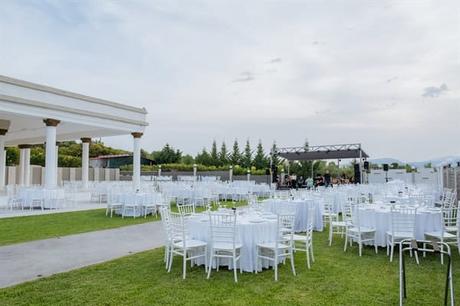 summer-wedding-drama-with-lovely-details_33