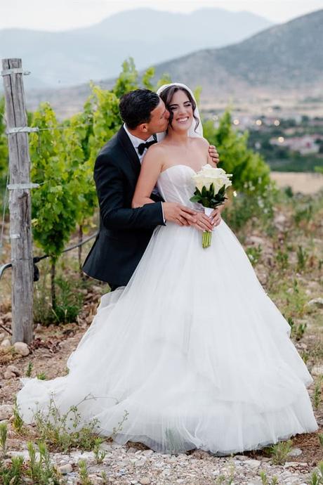 summer-wedding-drama-with-lovely-details_11