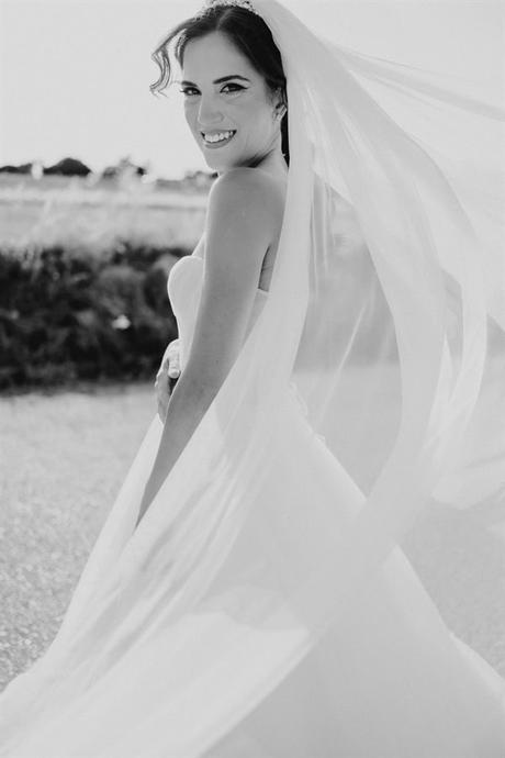 summer-wedding-drama-with-lovely-details_19