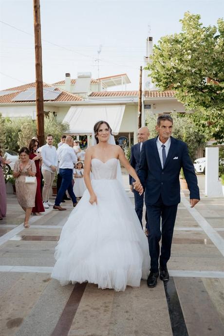 summer-wedding-drama-with-lovely-details_21