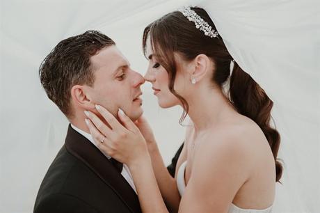 summer-wedding-drama-with-lovely-details_36