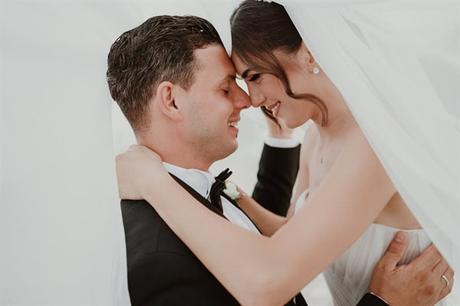 summer-wedding-drama-with-lovely-details_37