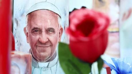 Pope Francis alert after respiratory failure