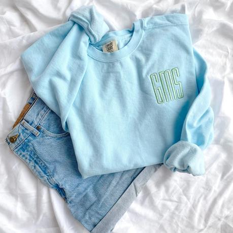 Styling Your Comfort Colors Sweatshirt for Any Season comfort colors sweatshirt