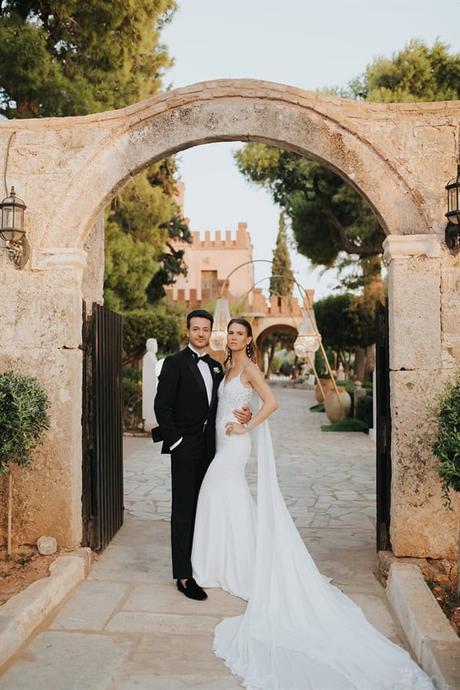 elegant-outdoor-wedding-with-candles-white-floral-details_13