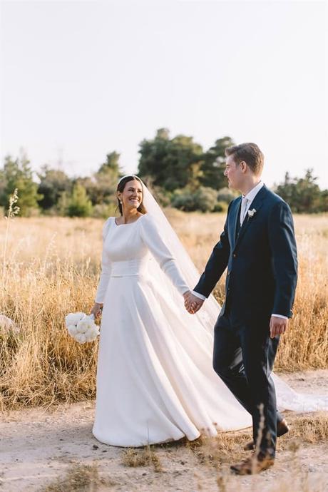 romantic-garden-wedding-white-roses-elegant-details_43