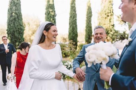 romantic-garden-wedding-white-roses-elegant-details_30