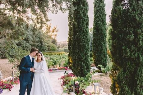 Romantic garden wedding with white roses and elegant details | Fotini & Pete