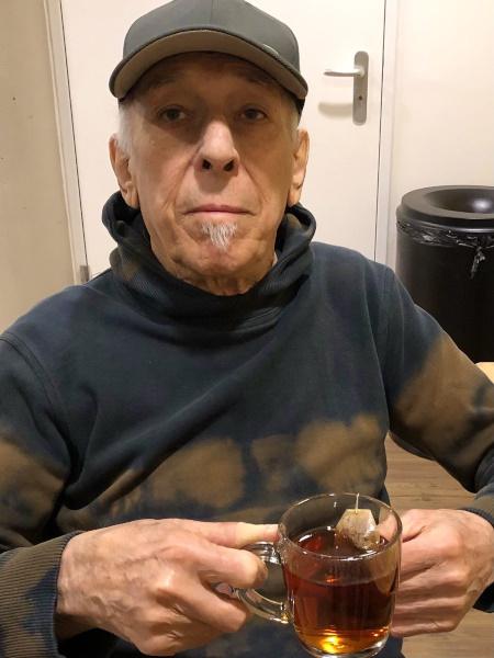 John Cale backstage in Utrecht