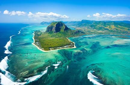 The All inclusive Canadian honeymoon packages of Mauritius provide Indian couples
