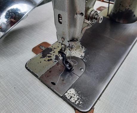 Our Singer 31K15 industrial sewing machine