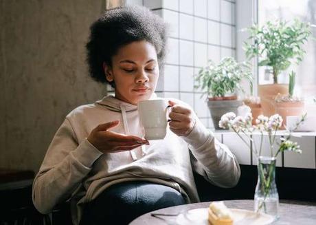 15 Home Remedies for Swollen Feet during Pregnancy Suffering with swollen feet during pregnancy? Here are some home remedies that can offer relief, naturally and without any toxic chemicals!