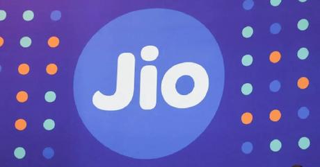jio offering more data with 100 rupees plan 899 vs 999 recharge compare