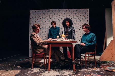 English Teacher: extra show in London