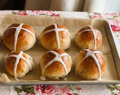 Hot Cross Buns (small batch) Hot Cross Buns (small batch)