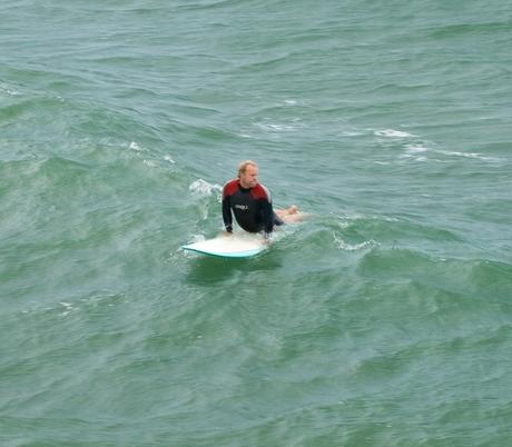 Master the Waves: Top 10 Tips for Surfing Newbies