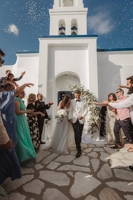 Minimal chic summer wedding on the beautiful island of Tinos | Nadia & Spyros minimal-chic-summer-wedding-beautiful-island-tinos_31