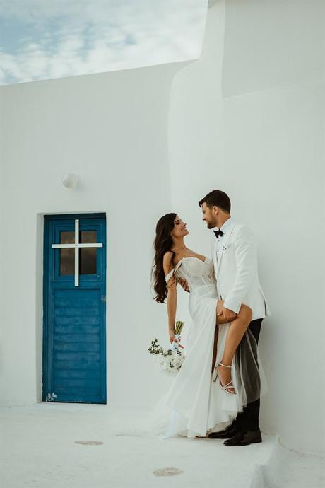 Minimal chic summer wedding on the beautiful island of Tinos | Nadia & Spyros minimal-chic-summer-wedding-beautiful-island-tinos_13