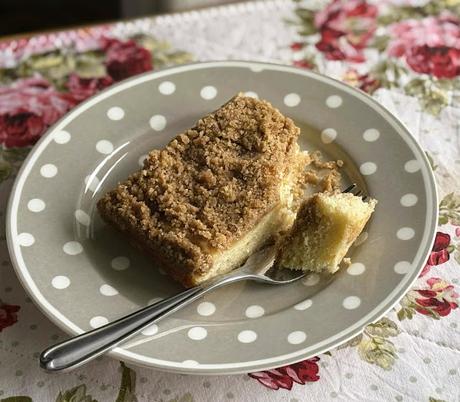Banana Crumb Cake