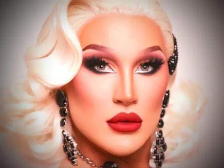 Life's A Drag... Our Viv, Miss Taipei & Thailand's S3! Life's A Drag... Our Viv, Miss Taipei & Thailand's S3!