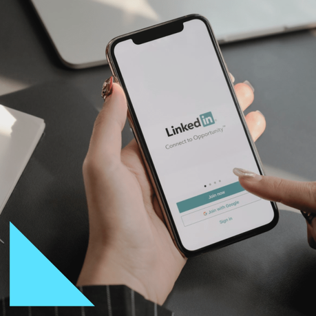 How to Reach out To a Recruiter on LinkedIn? Tips to Message