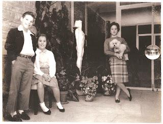Tom Lyle Williams, the founder of Maybelline, owned the estate at 900 Airole Way in Bel Air, California, from 1950 until his death in 1976. Tom Lyle Williams, the founder of Maybelline, owned the estate at 900 Airole Way in Bel Air, California, from 1950 until his death in 1976.
