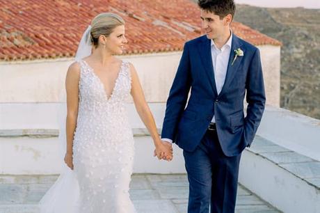 Rustic wedding on Tinos island with the prettiest blue details