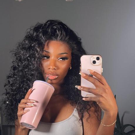 How to Maintain a Lace Front Wig