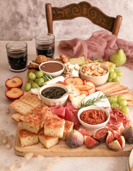 How to build an irresistible Autumn grazing board