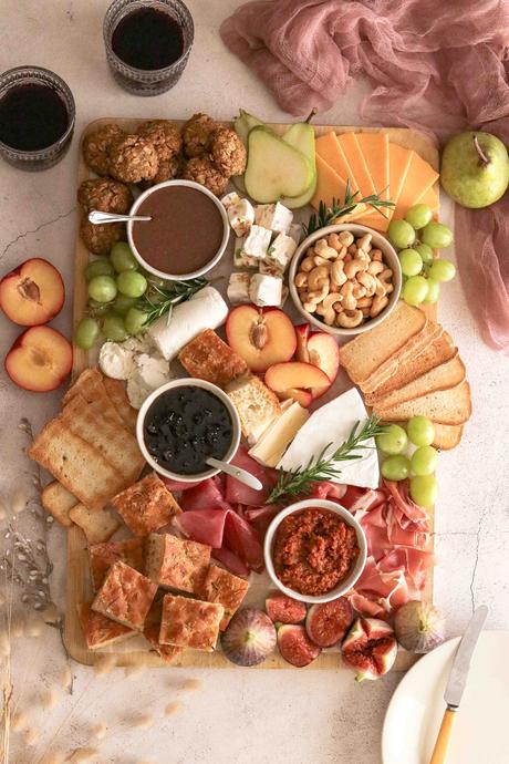 How to build an irresistible Autumn grazing board