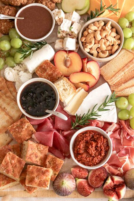 How to build an irresistible Autumn grazing board