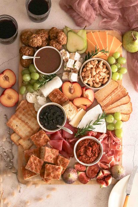 How to build an irresistible Autumn grazing board