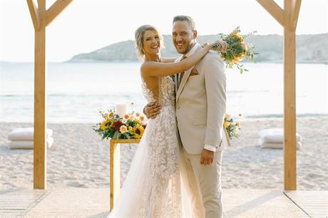 Seaside summer wedding with colorful flowers | Marilena & Stelios