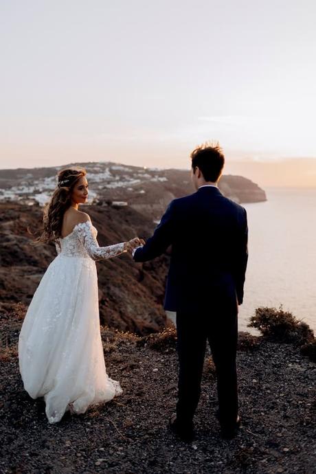 A dreamy Santorini wedding with timeless elegance | Scarleth & Nikolaos Dreamy Santorini Wedding With Timeless Elegance