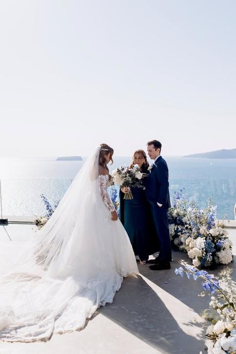 A dreamy Santorini wedding with timeless elegance | Scarleth & Nikolaos Dreamy Santorini Wedding With Timeless Elegance