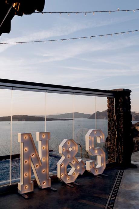 A dreamy Santorini wedding with timeless elegance | Scarleth & Nikolaos Dreamy Santorini Wedding With Timeless Elegance